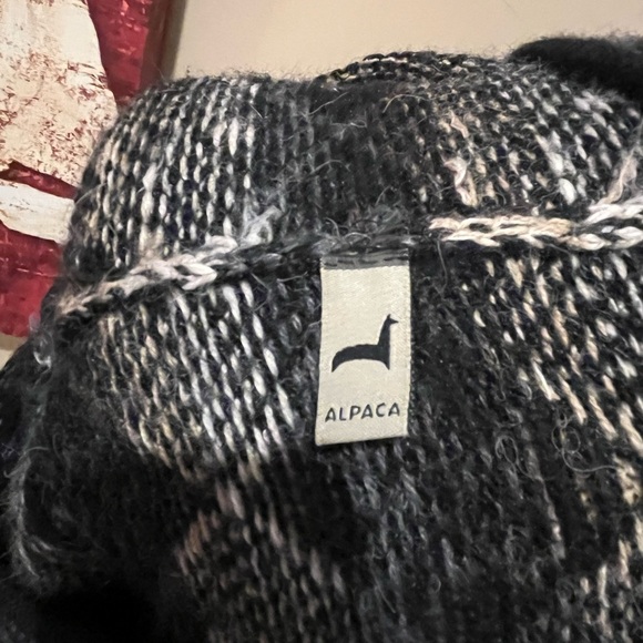 Peruvian Link Alpaca Cardigan Sweater
in Black & Stone, size XL - Picture 4 of 6